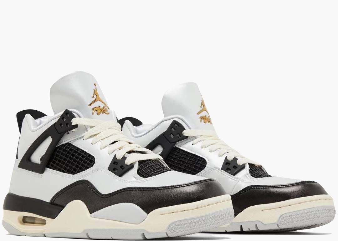 Nike Air Jordan 4 Platinum Gold GS dettaglio accenti oro metallizzato, sneaker Nike Air Jordan 4 Retro