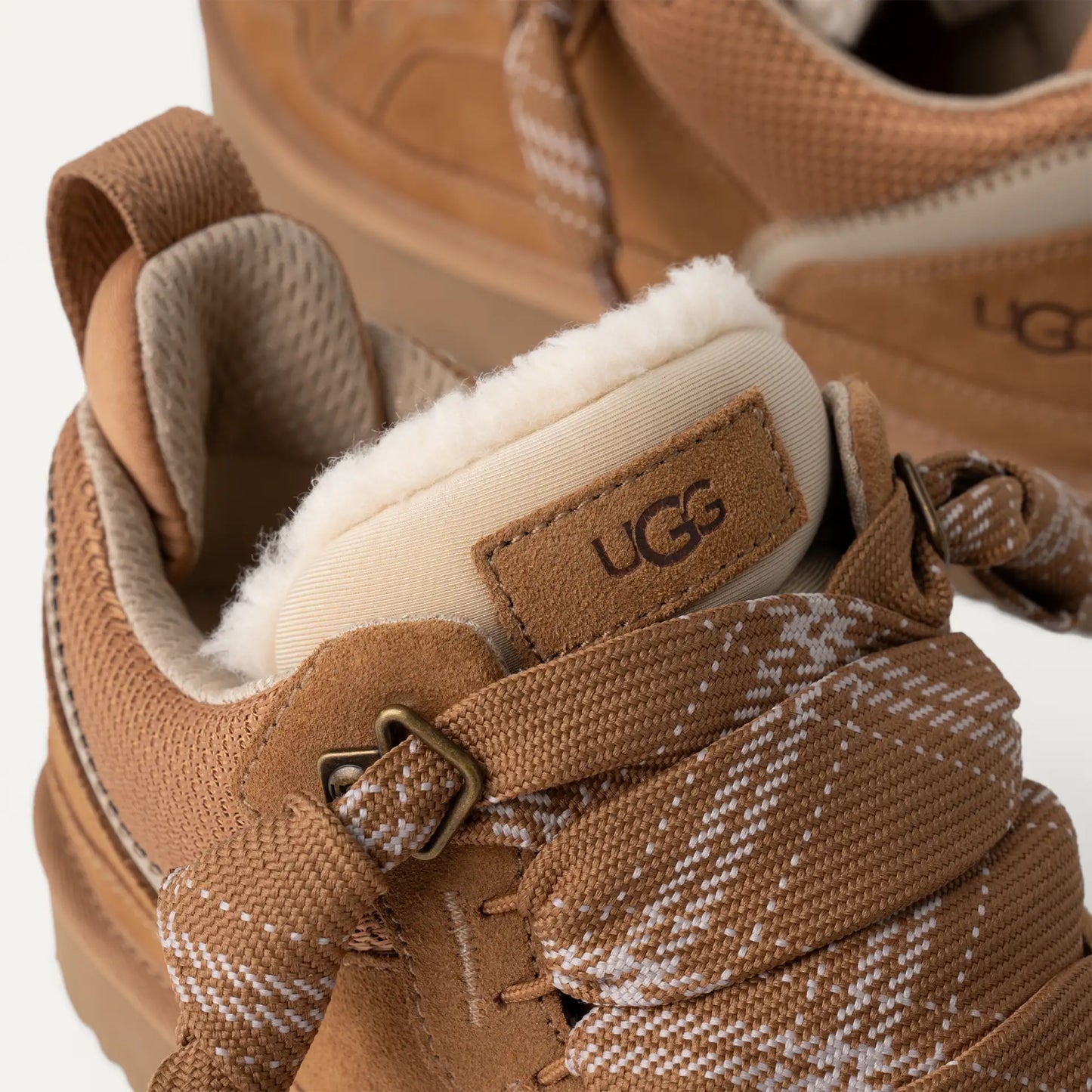 UGG Lowmel Chestnut